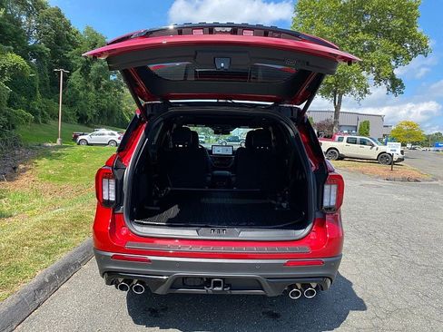 Certified 2025 Ford Explorer ST w/ Sun And Sound Package image 9