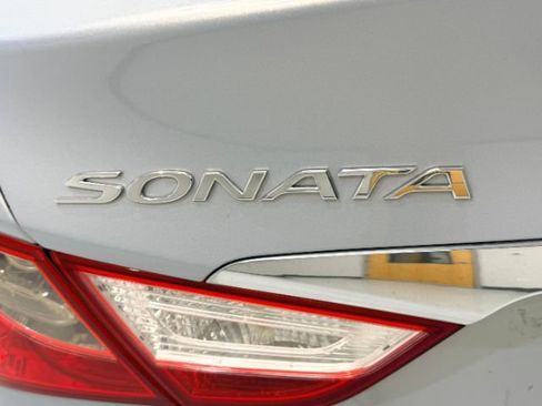 Used 2012 Hyundai Sonata GLS FWD image 10