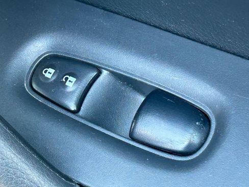 Used 2016 Nissan Rogue AWD image 40
