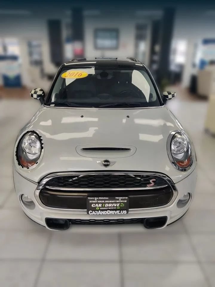 Used 2016 MINI Cooper S FWD image 2