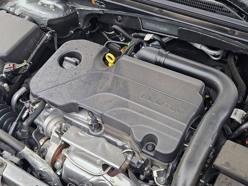 Certified 2025 Chevrolet Malibu LS image 36