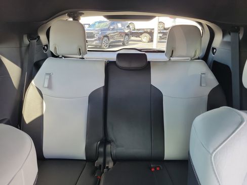 Used 2025 Toyota Sienna XSE image 15