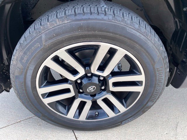Used 2021 Toyota 4Runner Limited AWD/4WD image 28