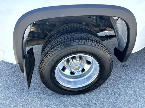 Used 2024 Chevrolet Silverado 3500 LTZ w/ LTZ Plus Package AWD/4WD image 22