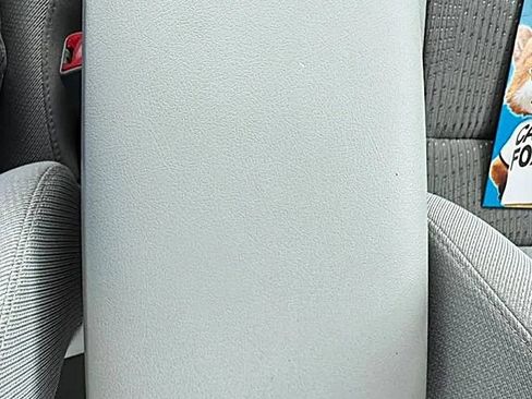 Used 2012 Toyota Camry LE image 27