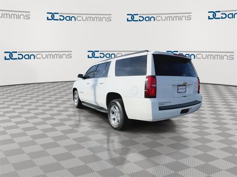 Used 2019 Chevrolet Suburban LT image 7