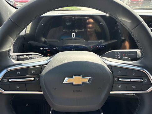 New 2027 Chevrolet Equinox LT w/ Convenience Package II AWD/4WD image 11