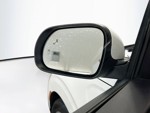 Used 2024 Kia Soul LX w/ Option Group 015 image 16