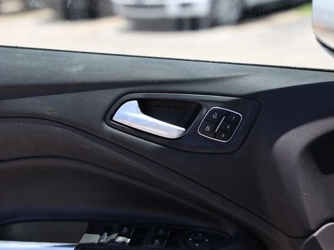Used 2017 Ford Escape Titanium AWD/4WD image 31