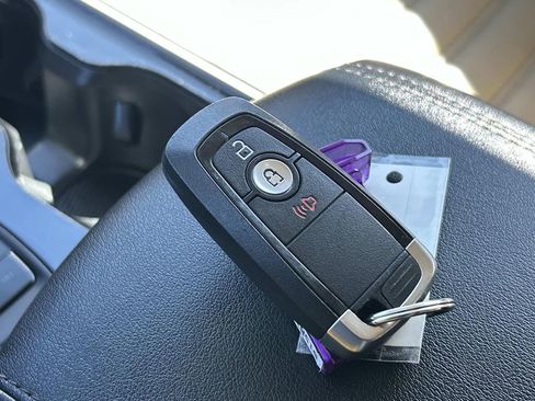 Used 2020 Ford Edge SEL AWD/4WD image 30