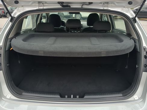 Used 2017 Kia Forte LX image 11