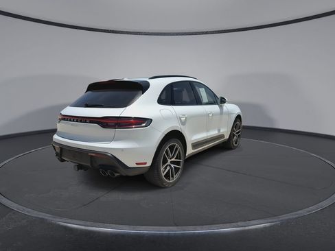Certified 2023 Porsche Macan Turbo AWD/4WD image 8