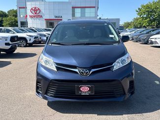 Used 2018 Toyota Sienna LE AWD/4WD video 2