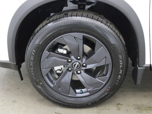 New 2026 Nissan Rogue SV FWD image 26