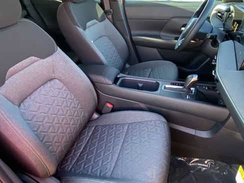 New 2026 Nissan Kicks SV image 7