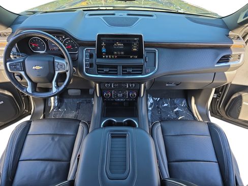 Used 2021 Chevrolet Tahoe Premier w/ Premium Package image 9