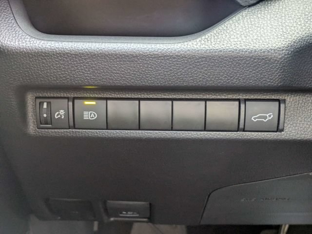 Used 2025 Toyota RAV4 XLE w/ Convenience Package FWD image 26