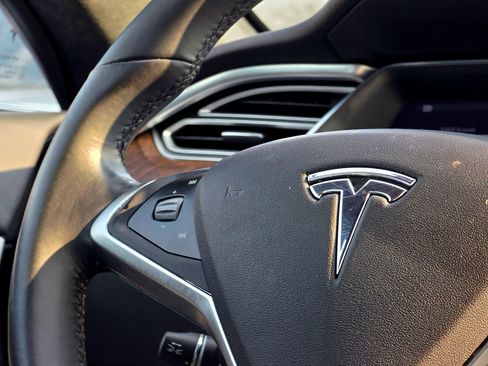 Used 2017 Tesla Model S 60 RWD image 14