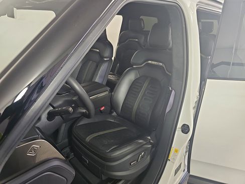 Used 2023 Rivian R1S Adventure image 19