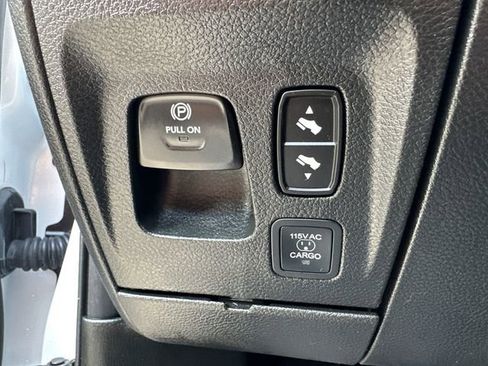 Used 2025 RAM 1500 Big Horn AWD/4WD image 34