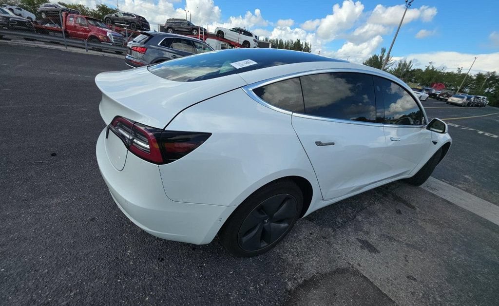 Used 2020 Tesla Model 3 Standard Range Plus RWD image 3