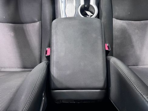 Used 2017 Nissan Pathfinder SV image 37