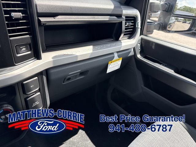 New 2026 Ford F250 XLT w/ FX4 Off-Road Package AWD/4WD image 24