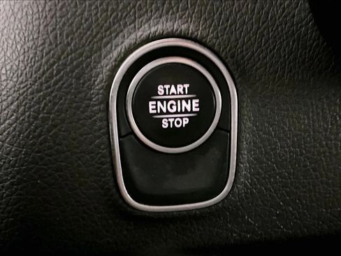 Used 2019 Mercedes-Benz Sprinter 144 image 29