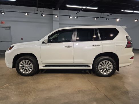 Used 2021 Lexus GX 460 Premium w/ Premium Package AWD/4WD image 4
