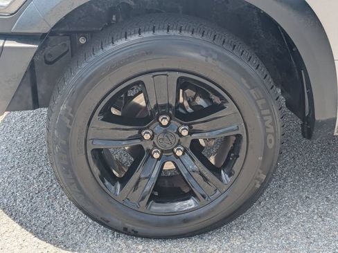 Used 2024 RAM 1500 Warlock RWD image 11