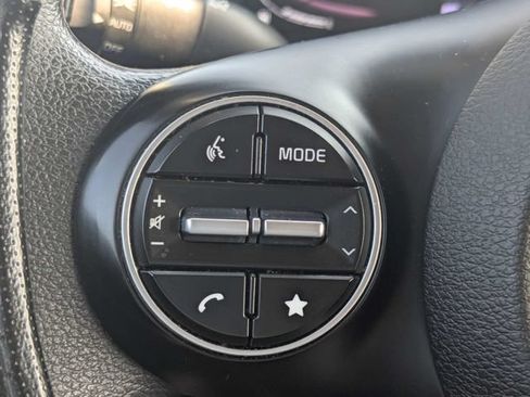 Used 2023 Kia Soul LX FWD image 19