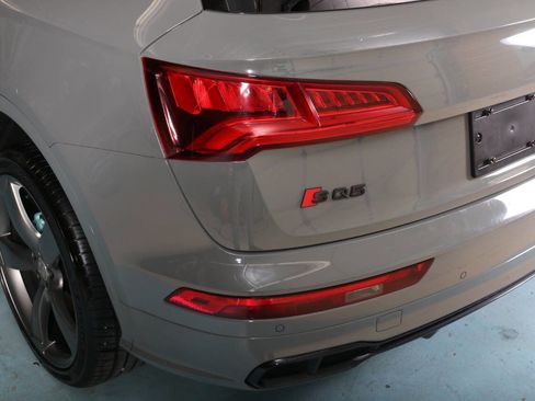 Used 2019 Audi SQ5 Premium Plus w/ Premium Plus Package image 29