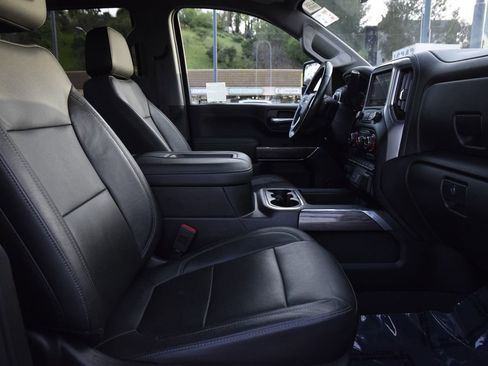 Used 2020 Chevrolet Silverado 2500 LTZ w/ LTZ Convenience Package image 17