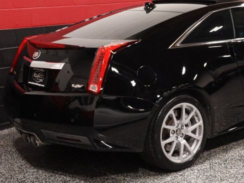 Used 2014 Cadillac CTS V w/ Wood Trim Package RWD image 9