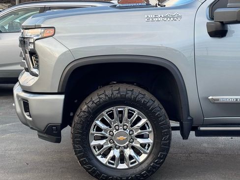 Used 2024 Chevrolet Silverado 3500 High Country w/ High Country Premium Package image 40
