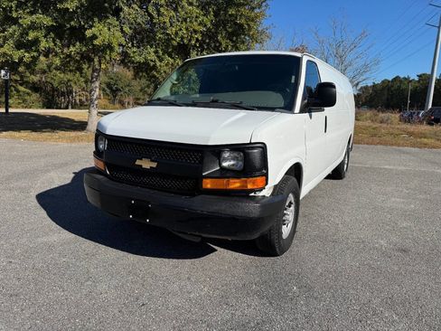 Used 2015 Chevrolet Express 2500 Extended image 31