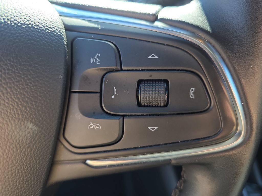 Used 2024 Buick Envista Sport Touring w/ Convenience I Package FWD image 19