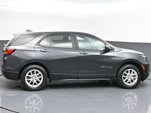 Certified 2022 Chevrolet Equinox LS w/ LS Convenience Package AWD/4WD image 8