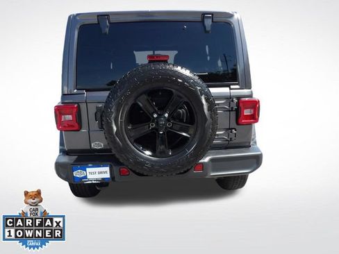 Used 2022 Jeep Wrangler Unlimited Sahara AWD/4WD image 10