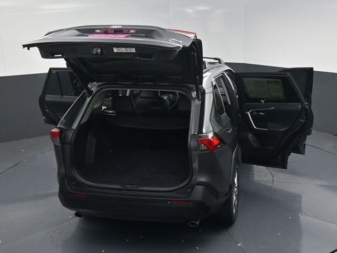 Used 2023 Toyota RAV4 XLE Premium image 22