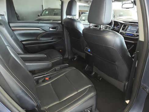 Used 2016 Toyota Highlander Limited w/ Driver Technology Package AWD/4WD image 29