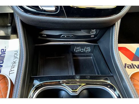 Used 2024 Chrysler Pacifica Pinnacle image 30