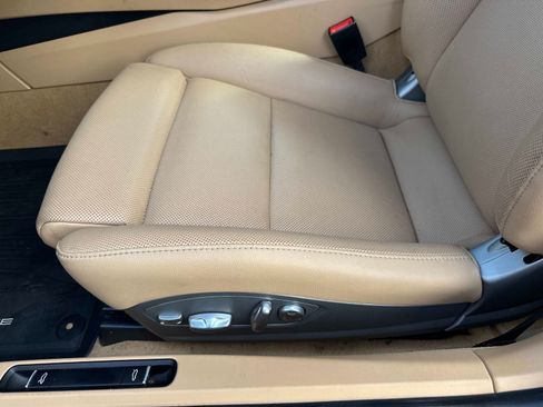 Used 2017 Porsche 911 Carrera 4 AWD/4WD image 32