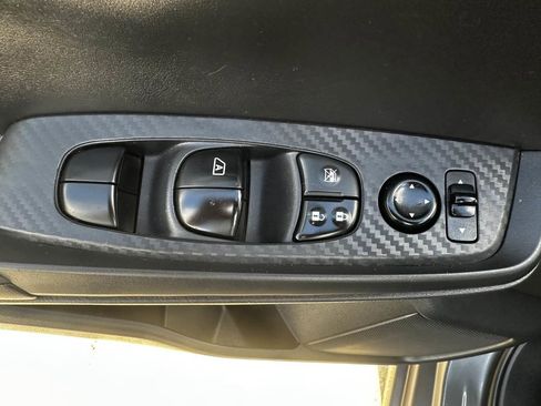 Used 2021 Nissan Sentra SV image 11