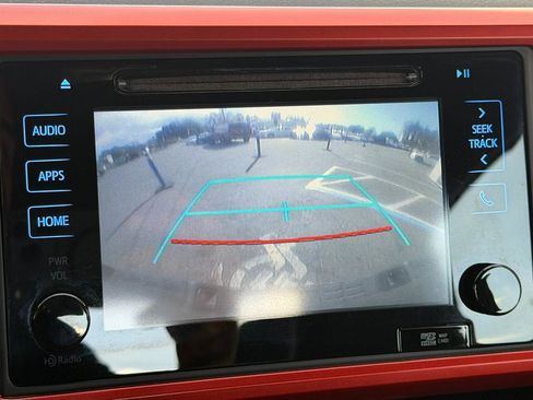 Used 2017 Toyota Tacoma TRD Off-Road image 34