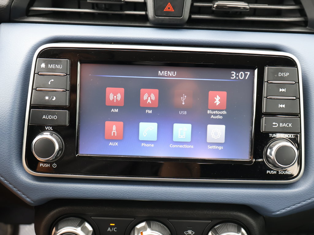 Used 2024 Nissan Versa SV w/ Trunk Package FWD image 20