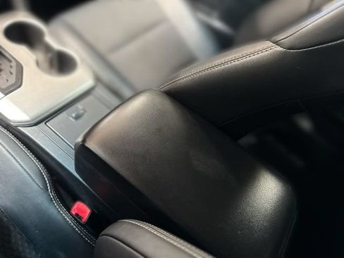 Used 2014 Toyota Camry SE FWD image 22