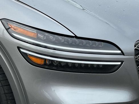New 2026 Genesis GV70 2.5T Advanced AWD/4WD image 9