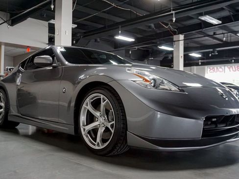 Used 2012 Nissan 370Z NISMO image 2