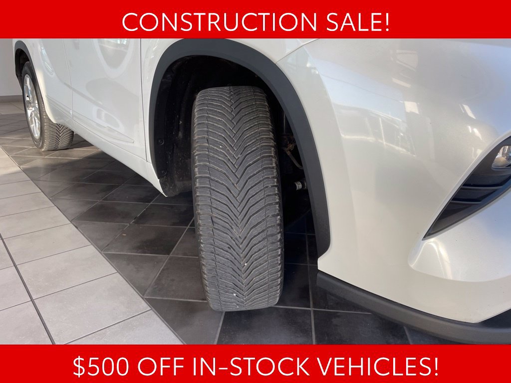 Used 2020 Toyota Highlander Limited FWD image 22